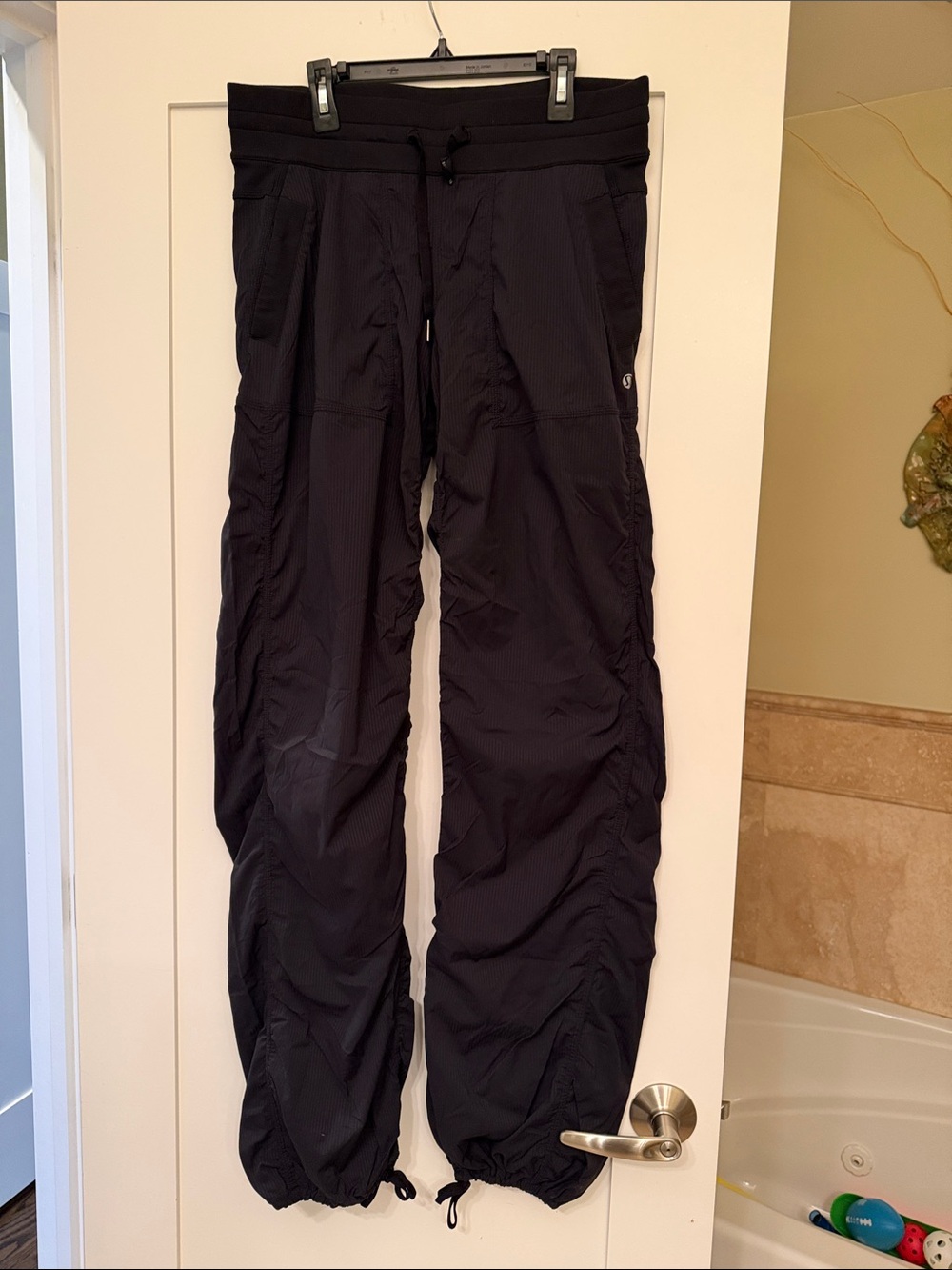 Lululemon Woman  Elastic Waist Drawstring Joggers
